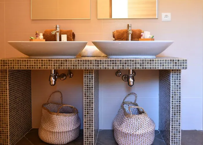 Valinco Locations * Olmeto (Corsica)